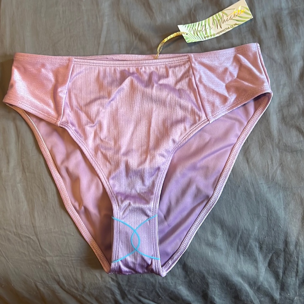 Hi Cut shiny pastel lilac brief